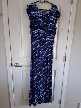 M.STUDIO Navy and Light Blue Patterned Maxi Dress